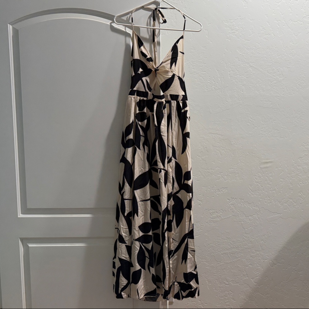 Elegant Black and Cream Floral Dress